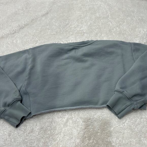 Aritzia Womens TNA Cozy AF Cropped Sweater in Light Blue Sz 1 Clean Minimalist - Picture 2 of 6